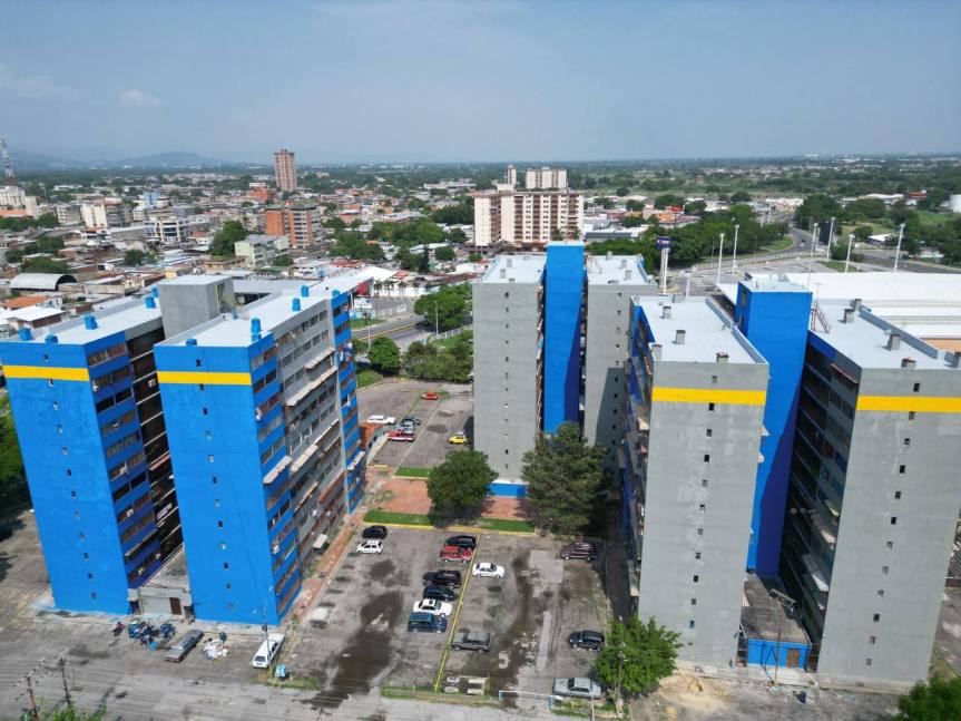 Presidente Maduro reconoció recuperación de residencias Codazzi en Sucre