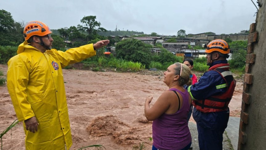 Llovió en 5 horas lo que llueve en 4 días continuos en San Cristóbal